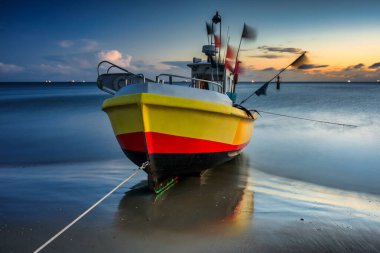 Polonya, Sopot 'taki Baltık Denizi sahilinde balıkçı tekneleri.