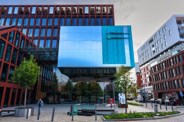 Gdansk, Polonya - 12 Ekim 2023: Gdansk, Polonya 'daki Garnizon iş bölgesinin modern mimarisi.