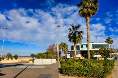 Valencia, İspanya - 22 Ocak 2023: Valencia, İspanya 'daki Playa de las Arenas plajı.