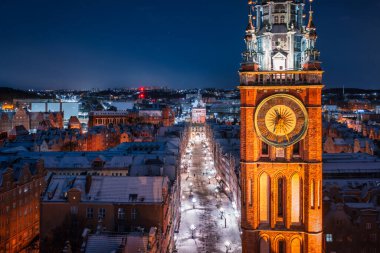 Kışın Gdansk 'taki güzel ana şehrin hava manzarası, Polonya