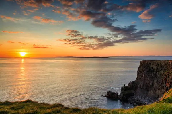 stock image Beautiful sunset over the Cliffs of Moher in County Clare, Ireland.