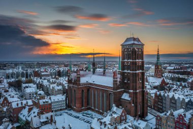 Polonya, Gdansk 'ın tarihi merkezinde gün doğumu.