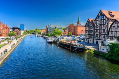 Bydgoszcz, Polonya - 20 Temmuz 2024: Bydgoszcz şehir merkezinin mimarisi.