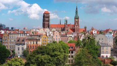 Yazın ana şehir Gdansk 'ın havadan manzarası, Polonya.