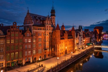 Şafakta ana şehir Gdansk, Polonya.