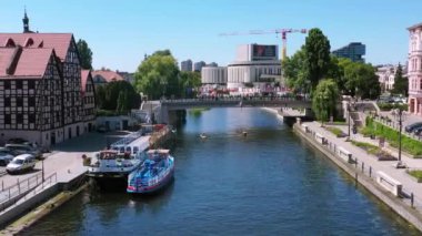 Bydgoszcz, Polonya - 20 Temmuz 2024: Bydgoszcz şehir merkezinin mimarisi.