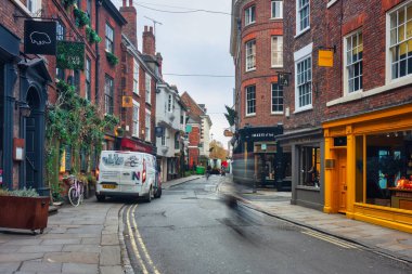 York, Birleşik Krallık - 21 Ekim 2024: şafakta York şehrinin mimarisi. Birleşik Krallık