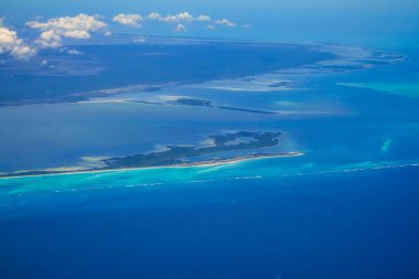 Bahama Adası'Atlas Okyanusu nda havadan görünümü