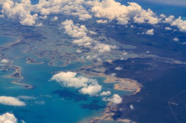 Bahama Adası'Atlas Okyanusu nda havadan görünümü
