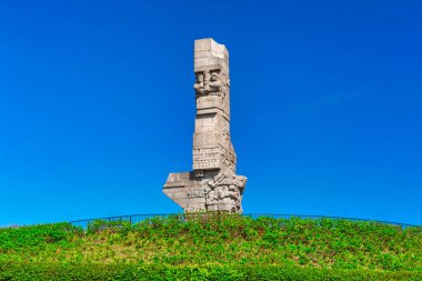 Gdansk, Polonya - 6 Mayıs 2022: Westereplatte Yarımadası, Gdansk 'taki Sahilin Savunucuları Anıtı. Polonya.