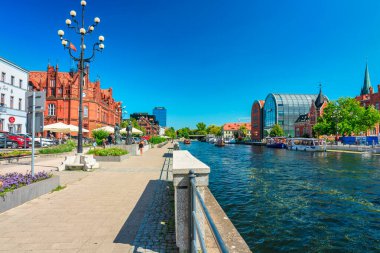 Bydgoszcz, Polonya - 20 Temmuz 2024: Bydgoszcz şehir merkezinin mimarisi.