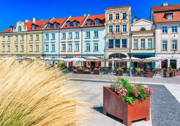 Bydgoszcz şehir merkezinin mimarisi Polonya 'daki Brda Nehri' nde.