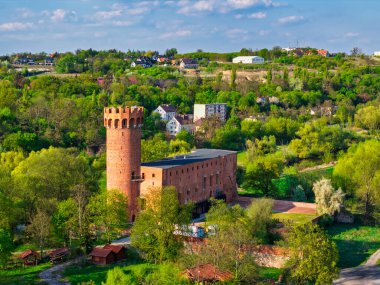 Polonya 'nın Swiecie kentindeki Wda nehrindeki Tötonik Kale.