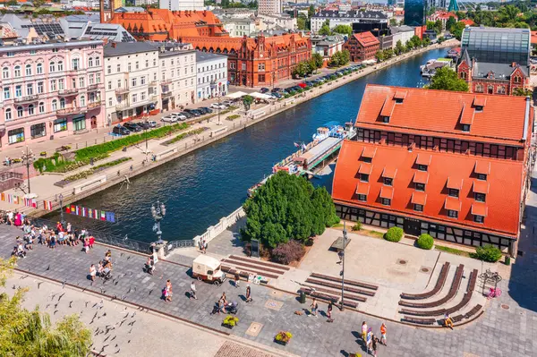 Bydgoszcz, Polonya - 20 Temmuz 2024: Bydgoszcz şehir merkezinin mimarisi.