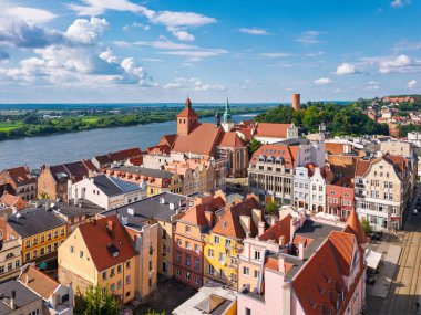 Wisla nehri, Polonya'da tahıl ambarları ile Grudziadz güzel mimarisi