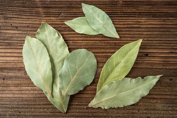Dried Bay Leaves Dark Rustic Wooden Background — Stock Photo, Image