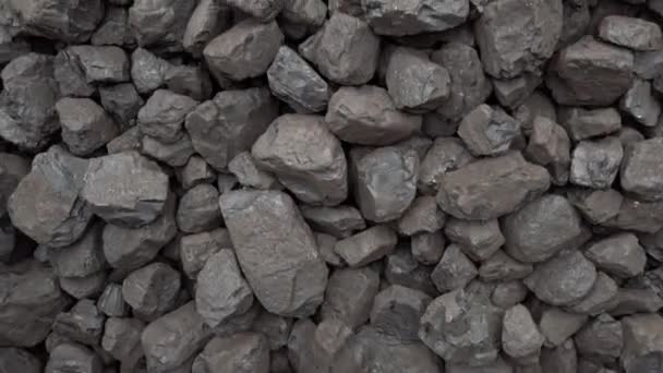 暗い石炭の質感 背景のための自然な黒い石炭 — ストック動画