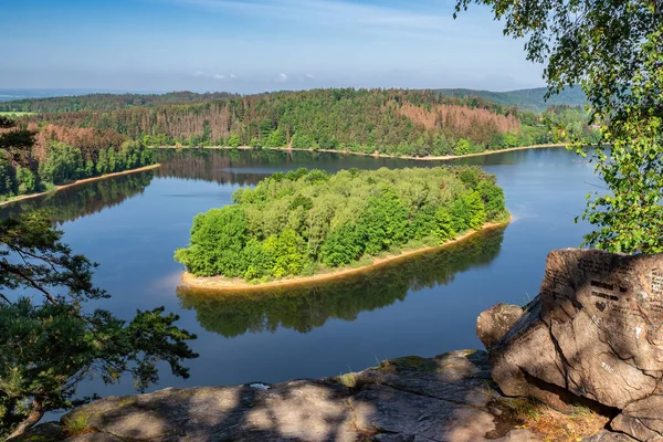 Lago Ilha Com Árvores Reservatório Água Sec República Checa Europa — Fotografia de Stock