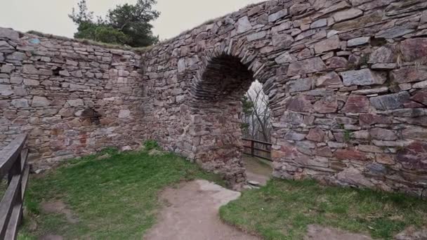 チェコ共和国ズブシュタイン城の石造遺跡 — ストック動画