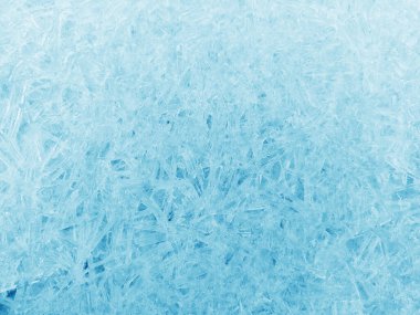 Donmuş Baltık Denizi 'nde kışın tuhaf bir buz kütlesi.