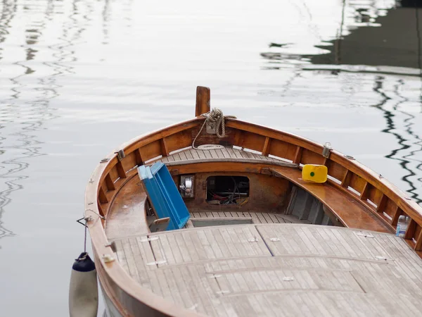 Рибальський Човен Гавані Кізелліна Небі — стокове фото