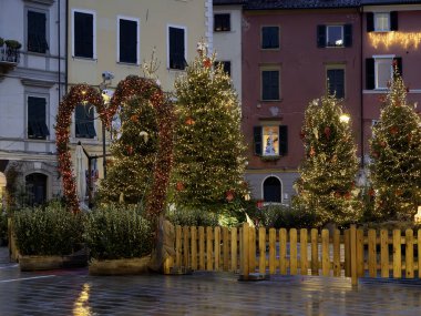 Sarzana, İtalya 'da Noel süslemesi
