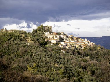 Trebbiano La Spezia yakınlarındaki çok güzel bir ortaçağ köyü.