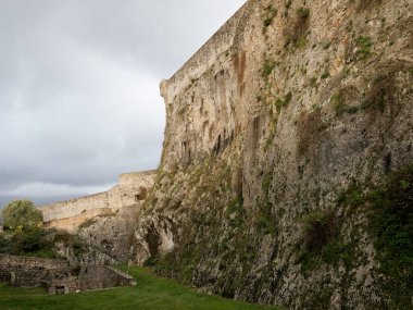 Sahip, Malaspina Kalesi 'nden manzara