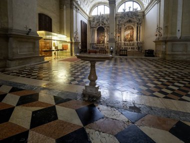 PADUA, İtalya - Şubat 2024: Padua 'daki Santa Giustina Manastırı (