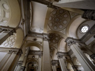 PADUA, İtalya - Şubat 2024: Padua 'daki Santa Giustina Manastırı (