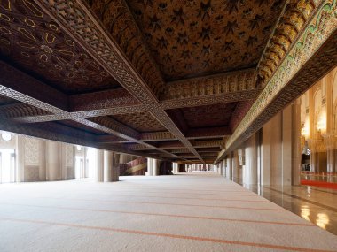 Kazablanka, Fas - 26 Haziran 2024: Afrika 'daki en büyük cami olan Hasan II Camii' nin içi