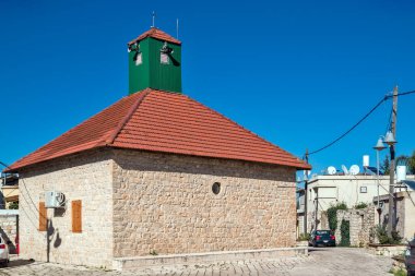 İsrail 'in Aşağı Celile bölgesindeki Çerkez köyü Rehaniya' da bir cami..