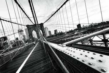 New York City, ABD, sabahın erken saatlerinde ünlü Brooklyn Köprüsü'nde
