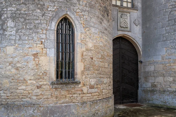 法国Charente Poitoux著名的Verteuil城堡的大门和入口 — 图库照片