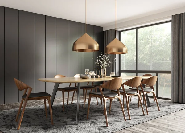 现代餐厅的内部 餐桌和木制椅子 房间里有黑色的镶板墙 家庭设计 3D渲染 免版税图库图片