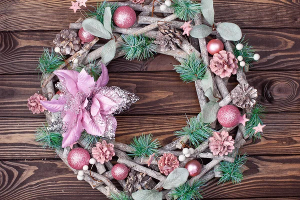 Ghirlanda Decorativa Natalizia Sfondo Legno — Foto Stock