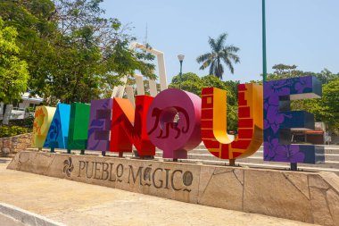 PALENQUE, MEXICO - 1 Nisan 2022: Palenque, Meksika 'nın ana meydanı (Zocalo) yakınlarında 