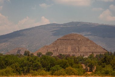 Teotihuacan harabelerinde Güneş Piramidinin Vew 'ı - Mexico City, Meksika