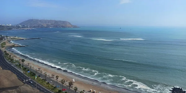 BeautifBeautiful Pacific Ocean coast in Miraflores city area in Lima, Peru. ul Pacific Ocean coast in Miraflores city area in Lima, Peru.