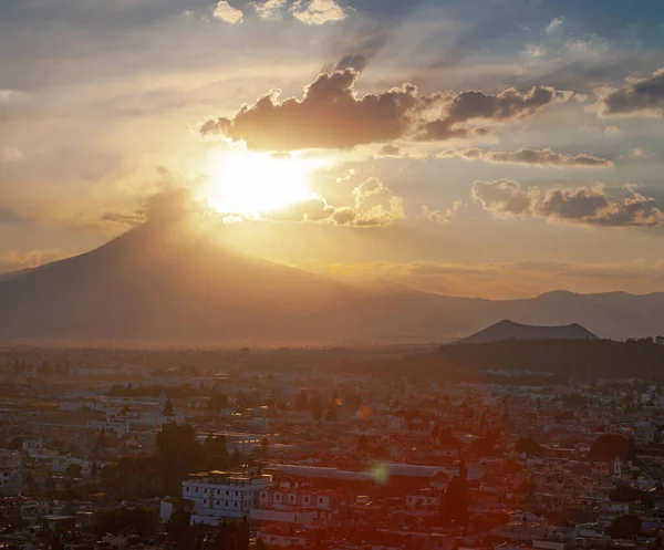 View Popocatepetl Volcano Sunset Ancient Pyramid Cholula Mexico — Photo