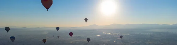 Sunrise Hot Air Balloon Teotihuacan Pyramid — Foto de Stock