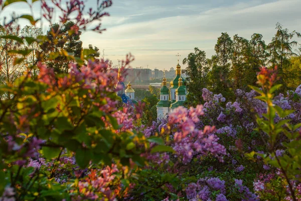 Vista Del Amanecer Kiev Monasterio Vydubychi Desde Jardín Botánico Hryshko — Foto de Stock