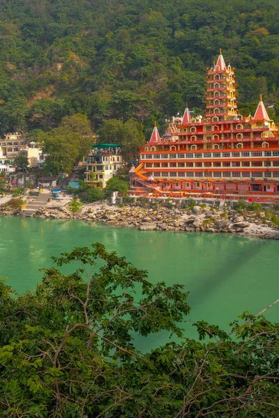 Rishikesh India Noviembre 2019 Vista Del Terraplén Del Río Ganga —  Fotos de Stock