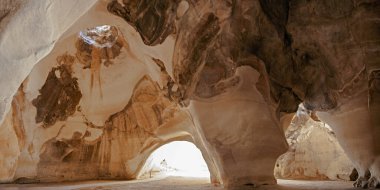 Ulusal park Beit-Guvrin 'deki çan mağaraları. İsrail