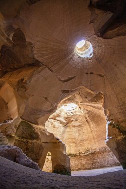 Ulusal park Beit-Guvrin 'deki çan mağaraları. İsrail