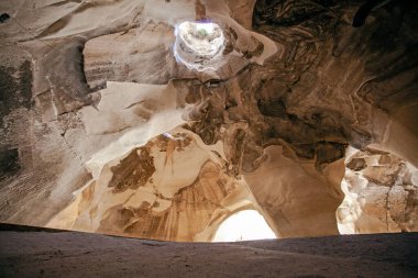 Ulusal park Beit-Guvrin 'deki çan mağaraları. İsrail