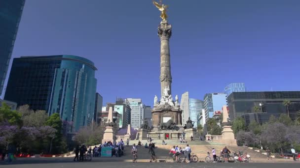 Mexico City Mexico March 2022 Cyclists Ride Bicycles Paseo Reforma — Stock Video