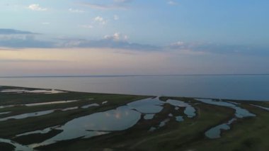 Dzharylgach adasının yazın insansız hava aracı ile çekilmiş görüntüsü. Ukrayna
