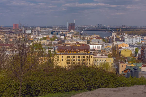 Pintoresca Vista Panorámica Superior Del Antiguo Distrito Kiev Podil Sobre —  Fotos de Stock
