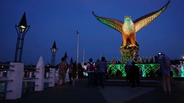 Grande Estátua Águia Ilha Langkawi Malásia — Vídeo de Stock